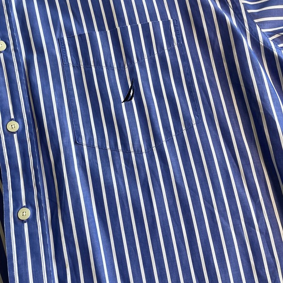 Nautica Vintage Mens XXL Blue White Striped Cotton Button Down Shirt Long Sleeve - Picture 2 of 10